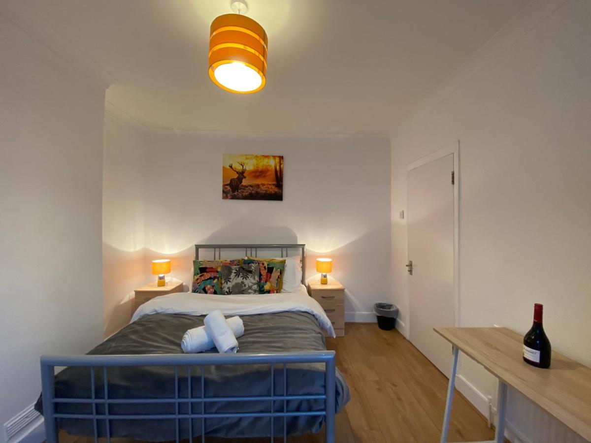 Central Stratford Cozy Double Room London Exterior photo