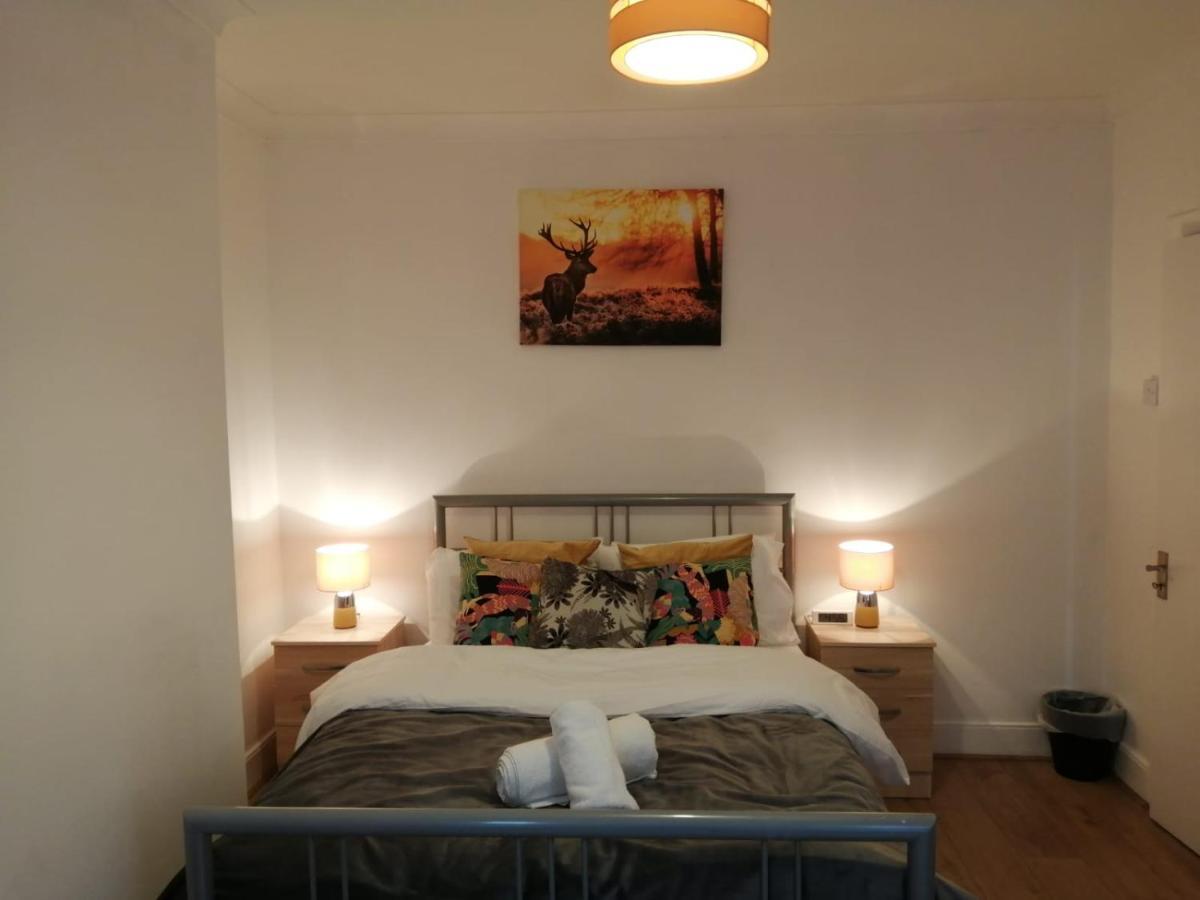 Central Stratford Cozy Double Room London Exterior photo