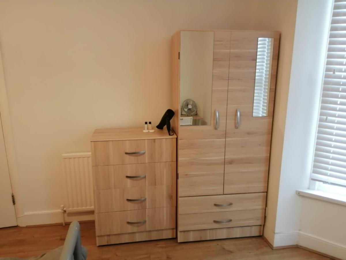 Central Stratford Cozy Double Room London Exterior photo