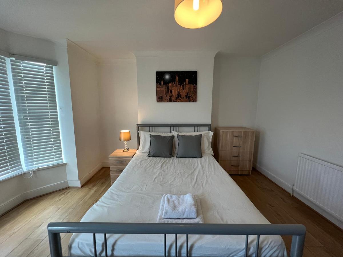 Central Stratford Cozy Double Room London Exterior photo