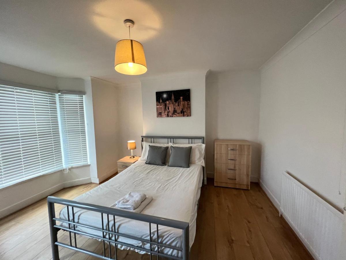 Central Stratford Cozy Double Room London Exterior photo