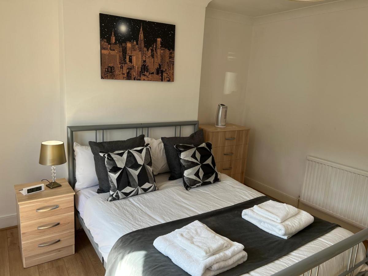 Central Stratford Cozy Double Room London Exterior photo