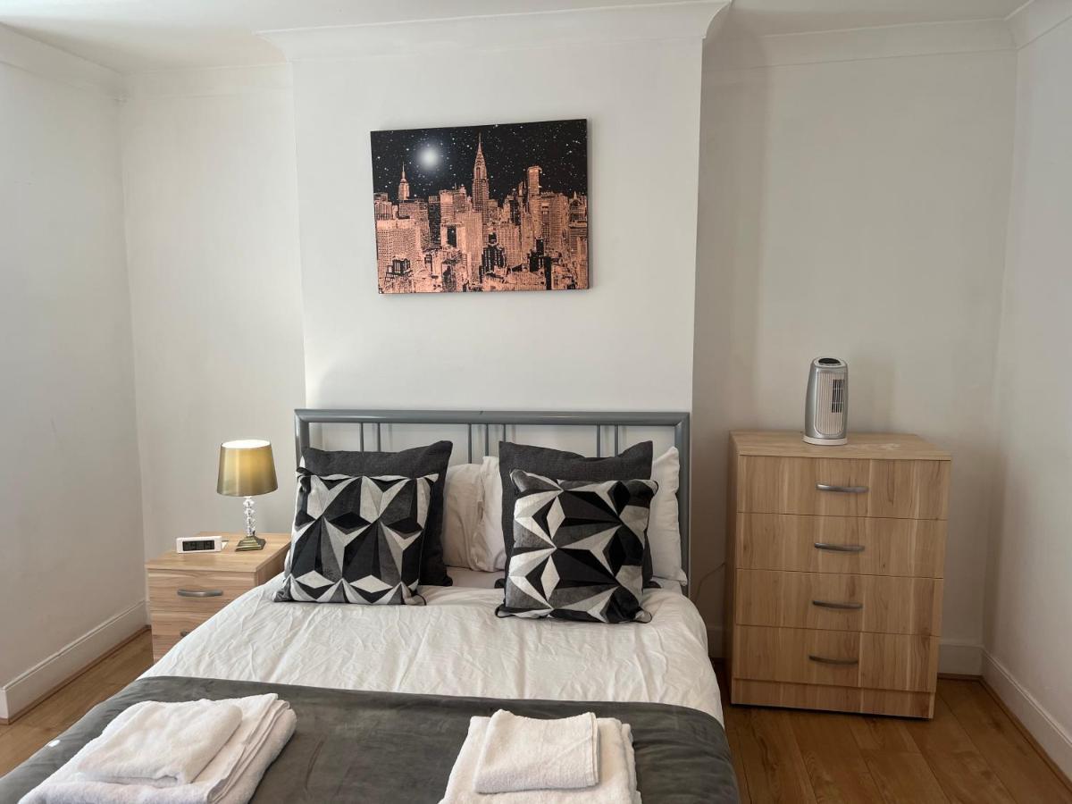 Central Stratford Cozy Double Room London Exterior photo