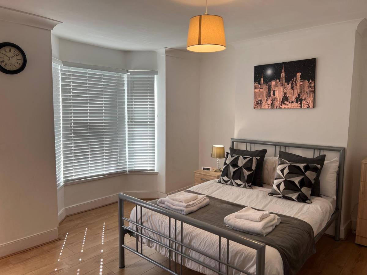 Central Stratford Cozy Double Room London Exterior photo